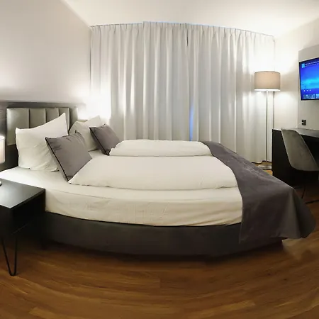 B99 Hotel