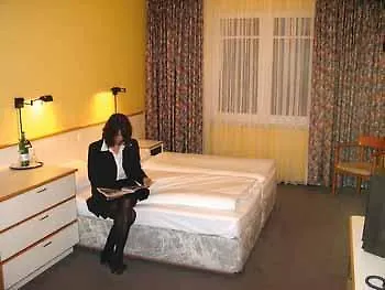 B99 Otel