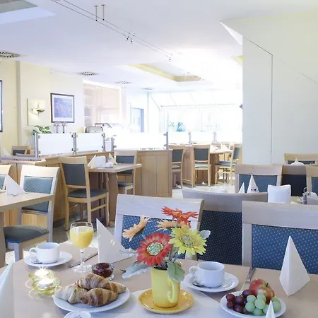 B99 3* אופנבאך