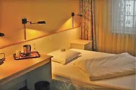 Otel B99